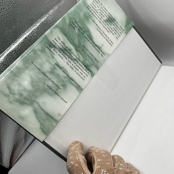 Encyclopedia of Saints Revised Edition - Picture 9 of 17